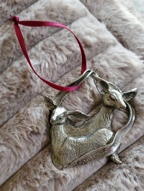 Vintage Joseph Addotta Christmas 1997 Silver Deer Family Ornament